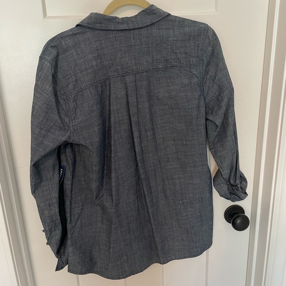 New with tags women’s chambray shirt - Picture 2 of 2